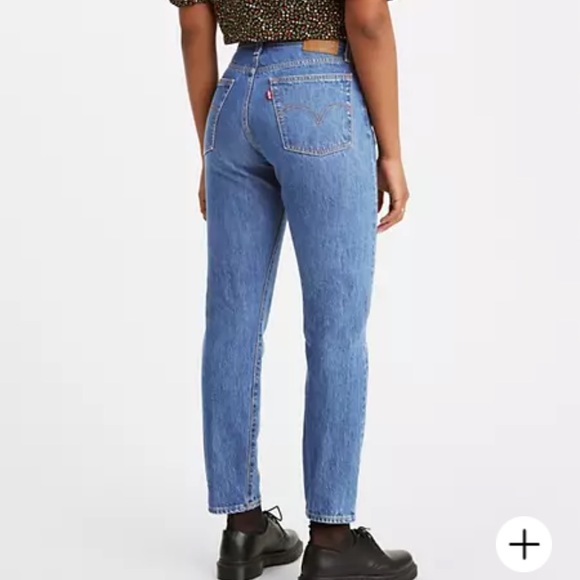 Levi’s Boyfriend Fit Jeans - Picture 3 of 11